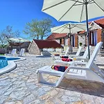 Casa di campagna Dalmatia Stone House - Heated Pool Biorine