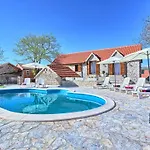 Casa di campagna Dalmatia Stone House - Heated Pool