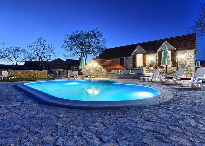 Dalmatia Stone House - Heated Pool Séjour à la campagne