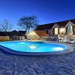 Dalmatia Stone House - Heated Pool Country house