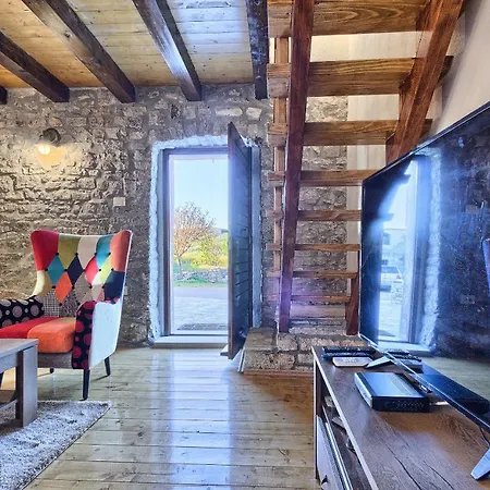 Dalmatia Stone House - Heated Pool *
