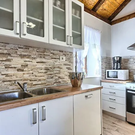 Dalmatia Stone House - Heated Pool * Biorine