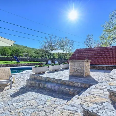 Country house Dalmatia Stone House - Heated Pool