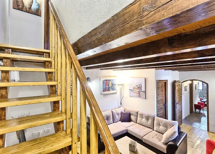 Dalmatia Stone House - Heated Pool カントリーハウス Biorine