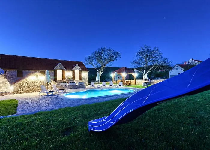 Casa di campagna Dalmatia Stone House - Heated Pool *